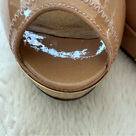 Stuart Weitzman women patent leather heels size 8 US - Picture 4 of 10